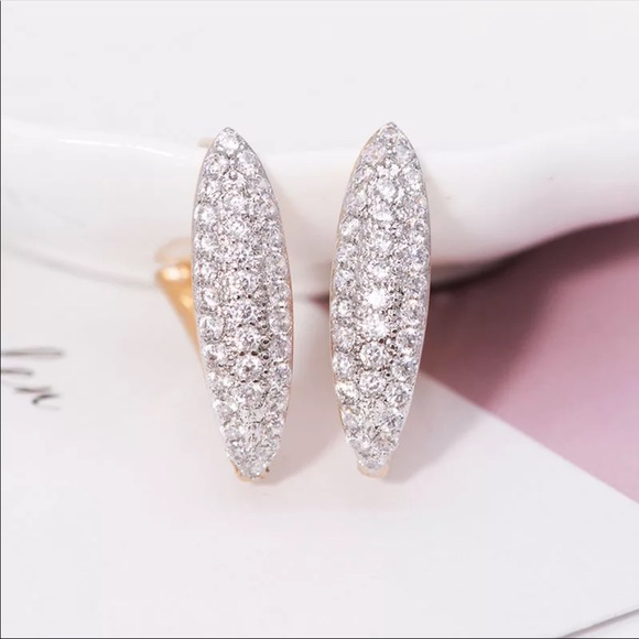 New 18K Gold Plated Long V Shape Hoop Earrings - Picture 6 of 6